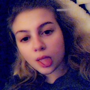 Meet your Posher, Tiara